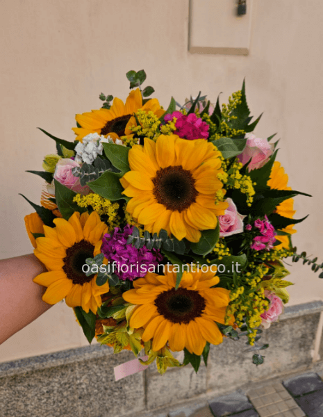 bouquet misto con girasoli